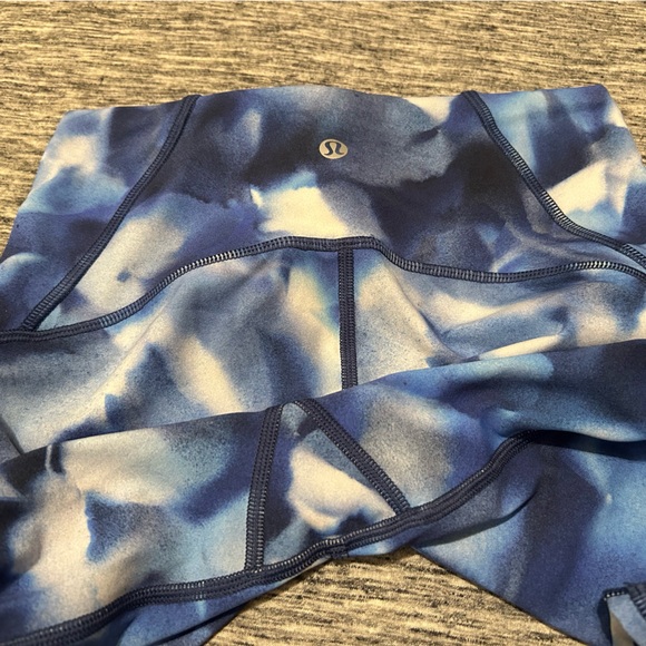 Lululemon Train Times Crops 17” Size 4 - Picture 3 of 5